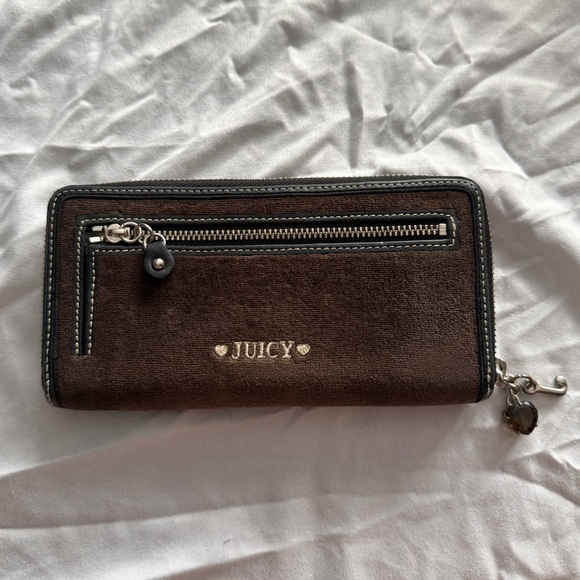 VINTAGE BROWN VELVET JUICY COUTURE WALLET - Picture 2 of 3